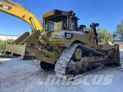 CAT D8T Buldozer sobre oruga