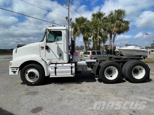 International 9200I Camiones con chasís y cabina