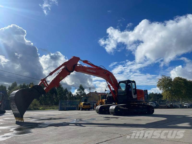 Hitachi ZX225USLC-3 Excavadoras sobre orugas