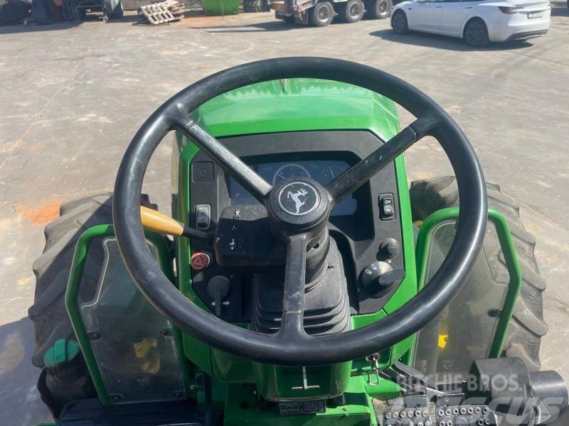 John Deere 5075E Tractores