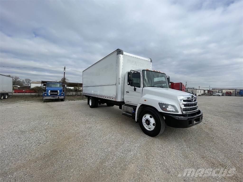 Hino 268 Camiones con caja de remolque