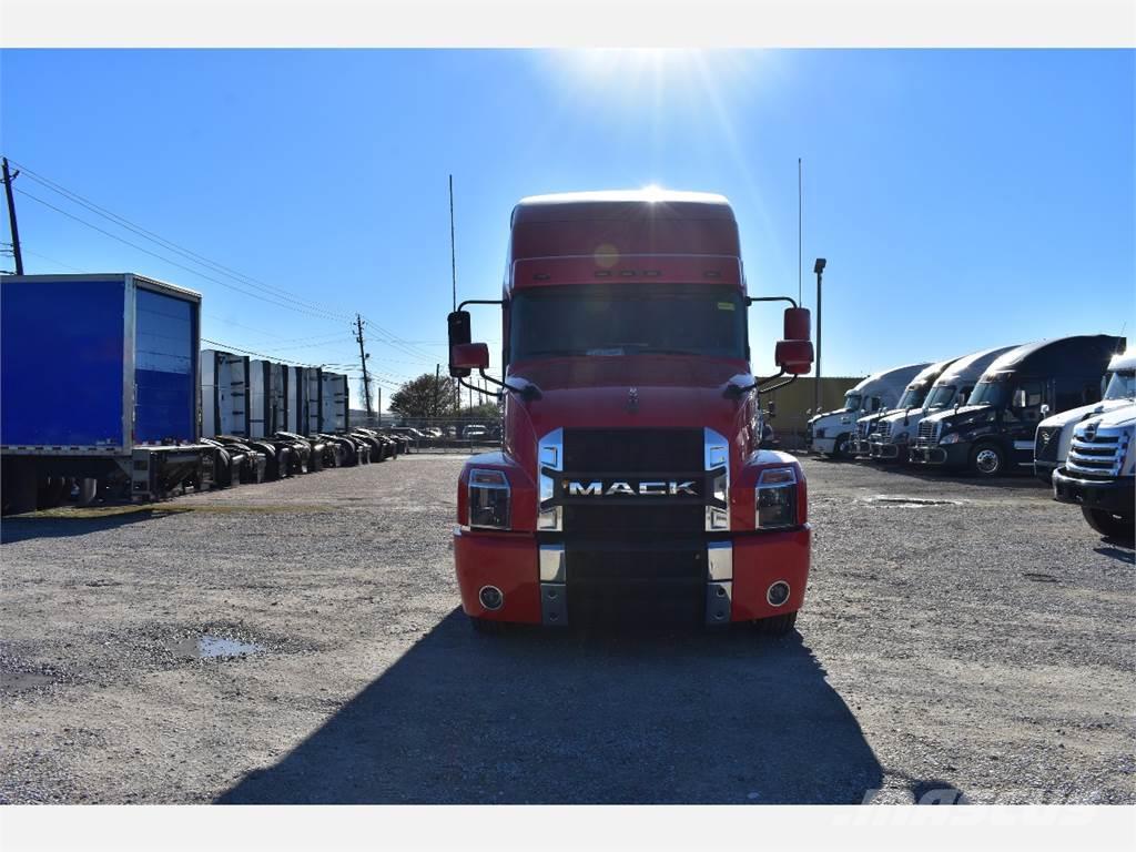 Mack ANTHEM Camiones tractor