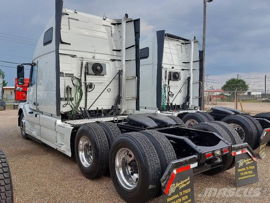 Volvo VNL64T670 Camiones tractor