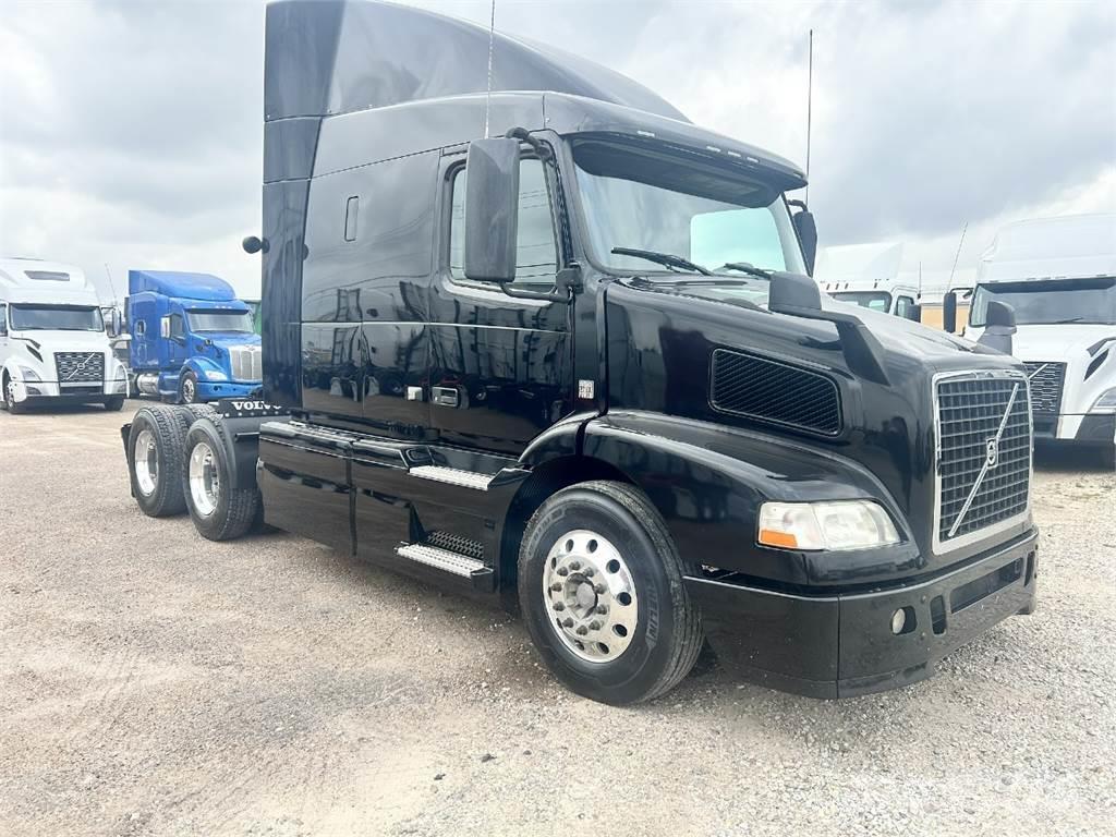 Volvo VNM64T430 Camiones tractor