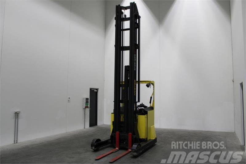 Hyster R2.0 Montacargas de alcance de gran altura