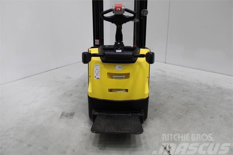 Hyster S1.2SIL Apiladoras eléctricos