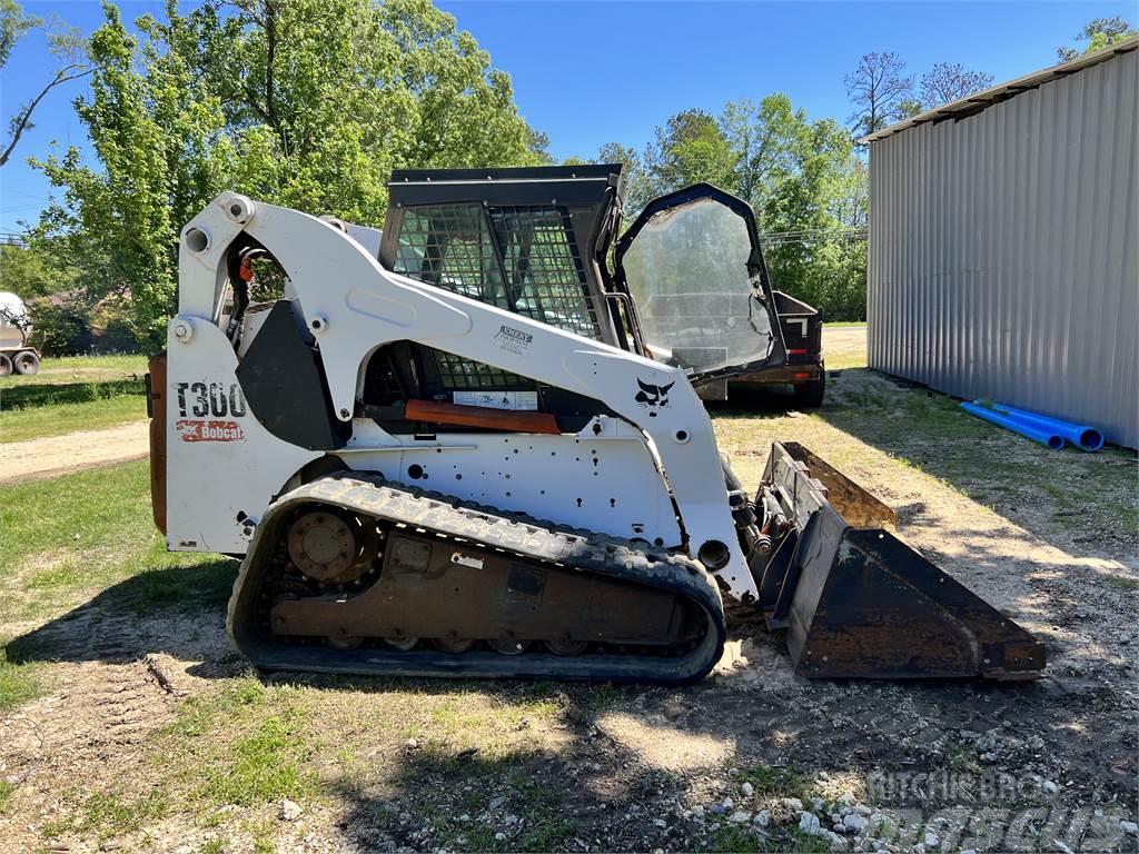 Bobcat T300 Otros