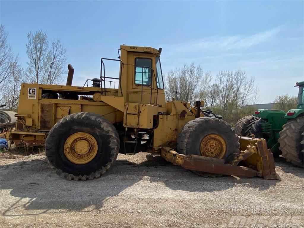 CAT 824C Buldozer sobre ruedas