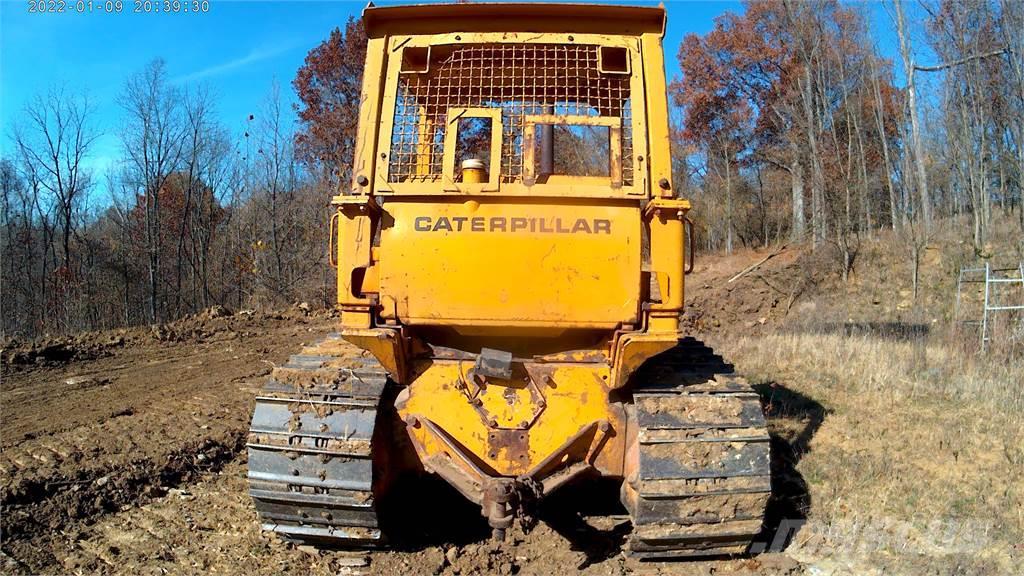 CAT D6C Buldozer sobre oruga