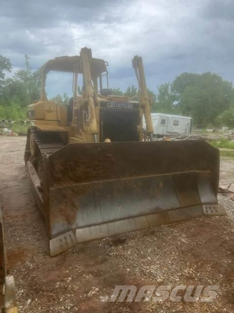 CAT D6H Buldozer sobre oruga