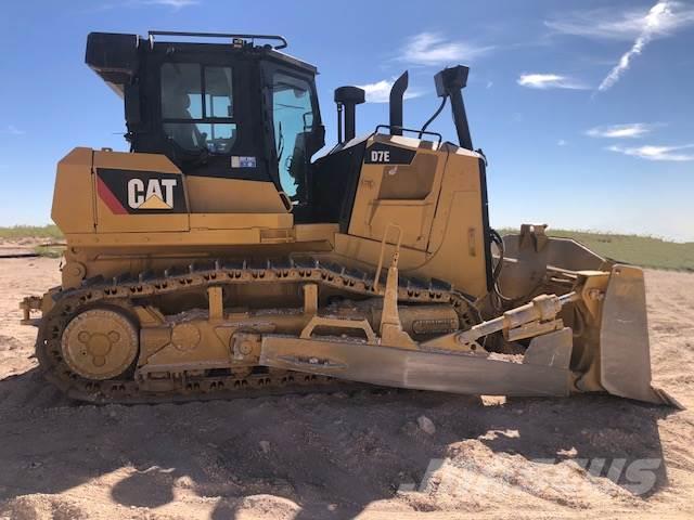 CAT D7E Buldozer sobre oruga