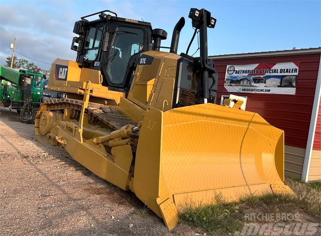 CAT D7E Buldozer sobre oruga