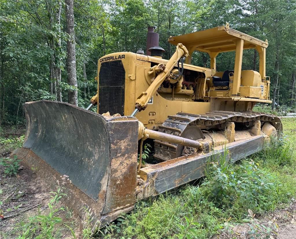 CAT D8H Buldozer sobre oruga