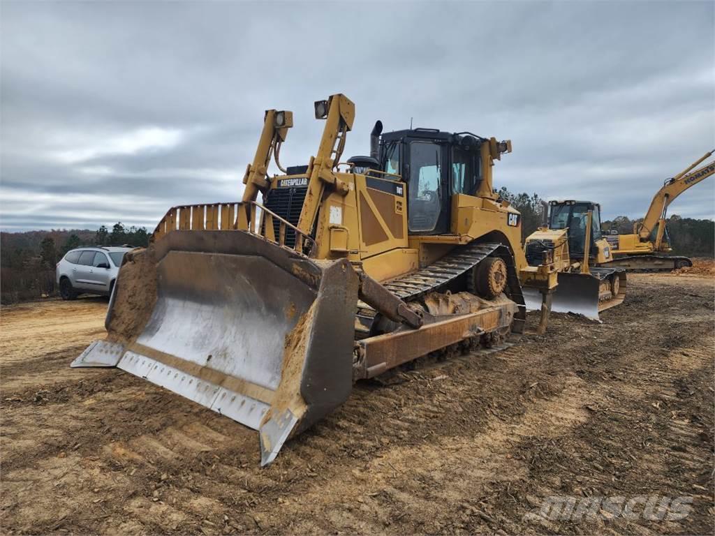 CAT D8T Buldozer sobre oruga