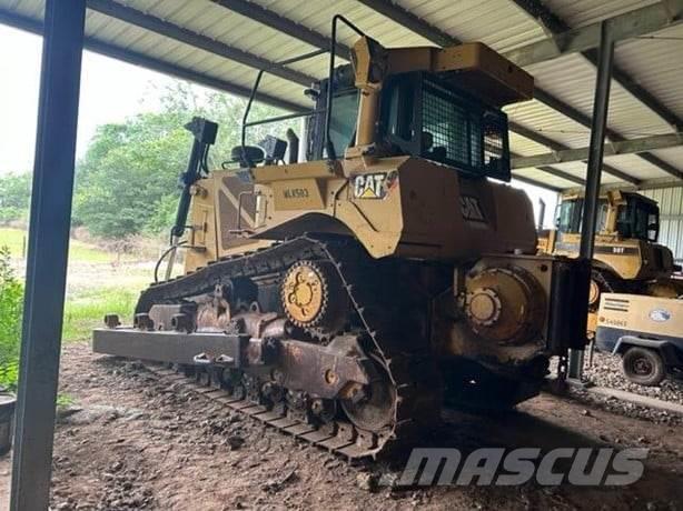 CAT D8T Buldozer sobre oruga