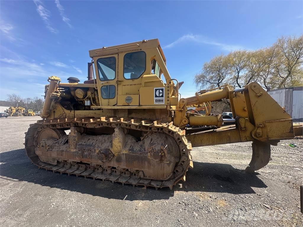 CAT D9H Buldozer sobre oruga