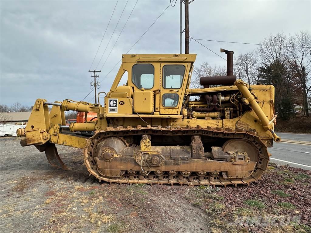 CAT D9H Buldozer sobre oruga