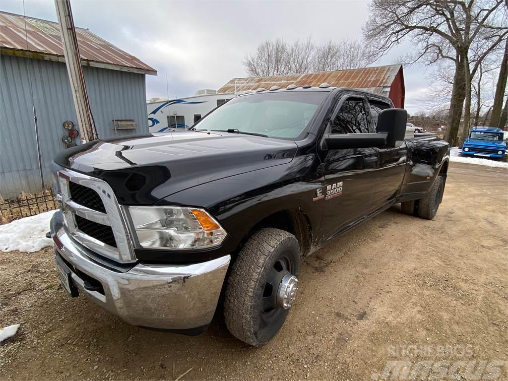 Dodge 3500 Caja abierta/laterales abatibles