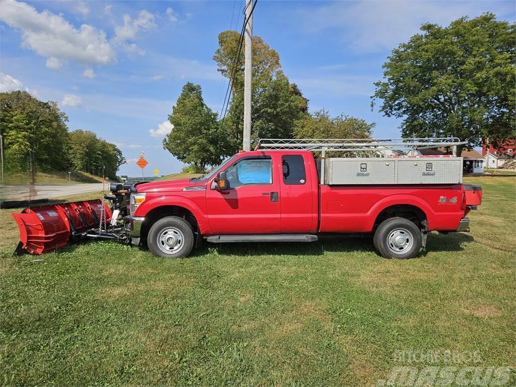 Ford F250 Caja abierta/laterales abatibles