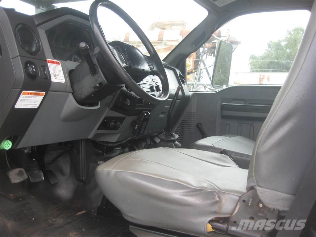 Ford F750 Camiones de volteo para virutas de madera