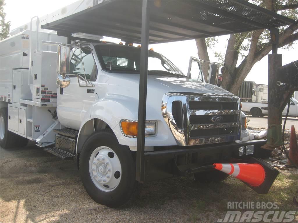 Ford F750 Camiones de volteo para virutas de madera