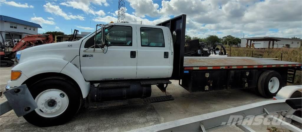 Ford F750 Camiones de cama baja