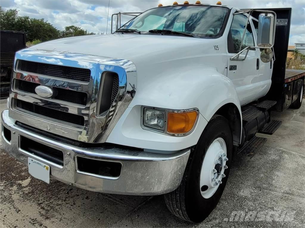 Ford F750 Camiones de cama baja