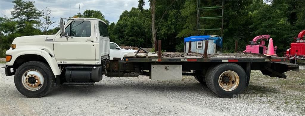 Ford F800 Camiones de cama baja