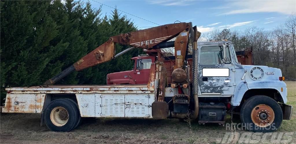 Ford L8000 Vehículos de reciclaje