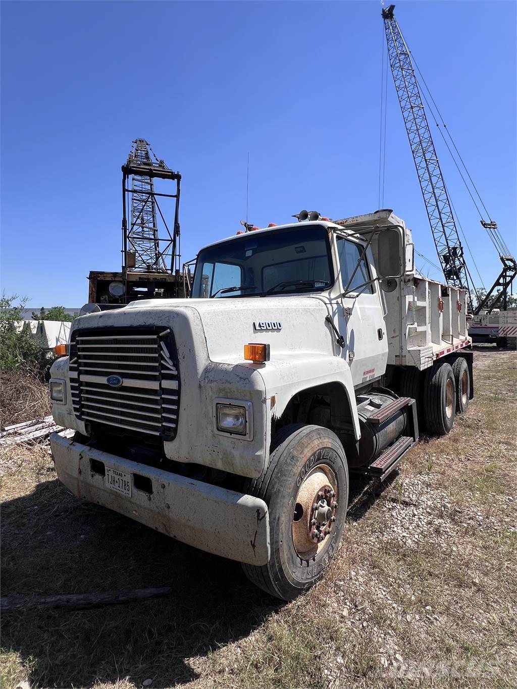 Ford L9000 Bañeras basculantes usadas