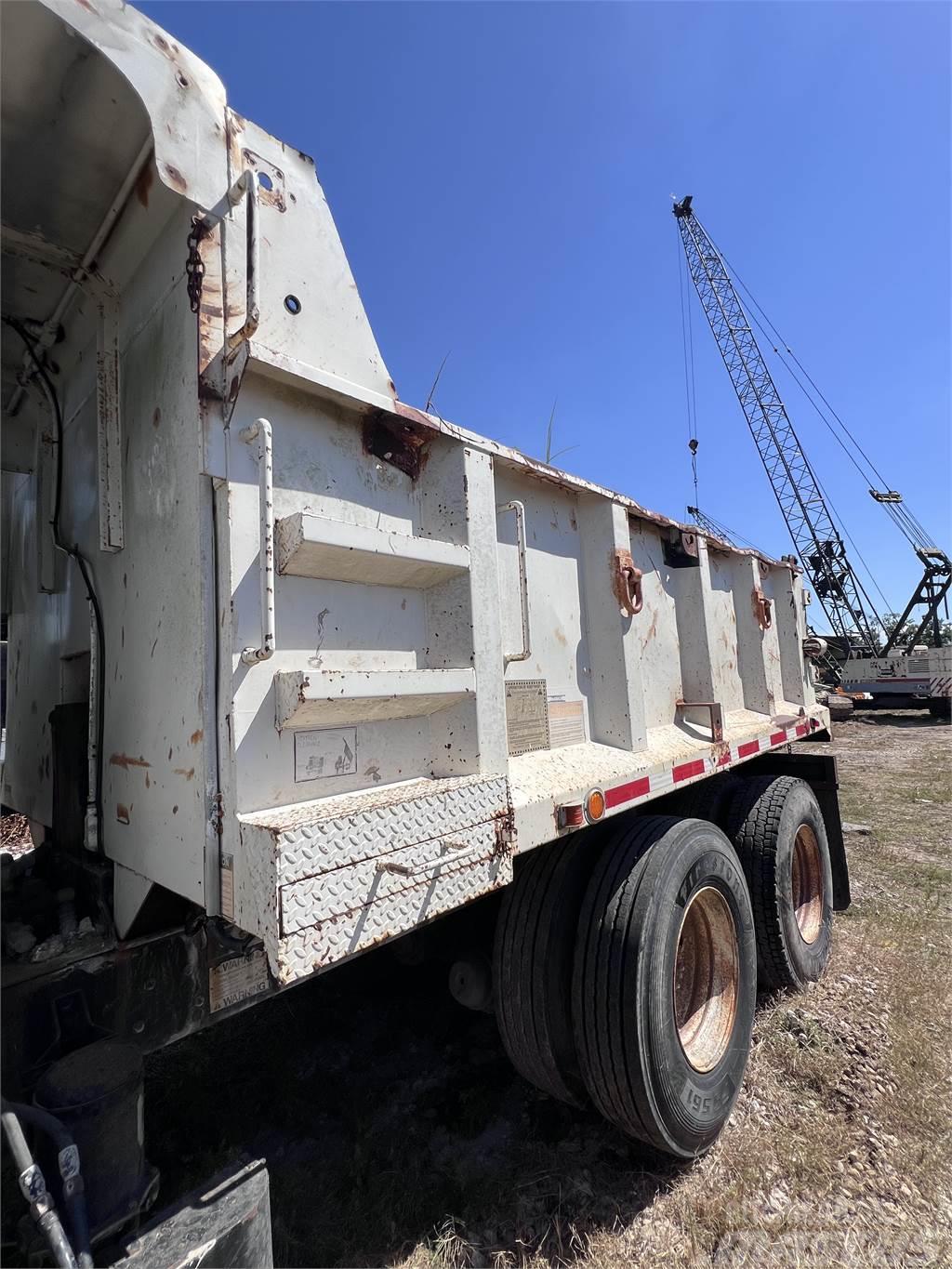 Ford L9000 Bañeras basculantes usadas