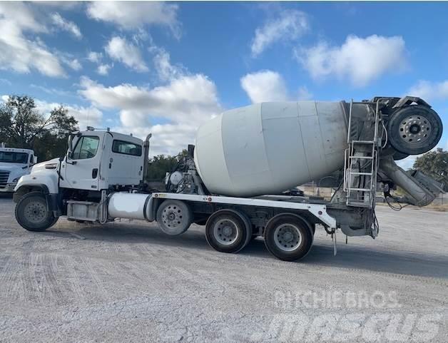 Freightliner 114SD Camiones de concreto