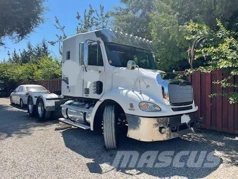 Freightliner Columbia 112 Camiones tractor