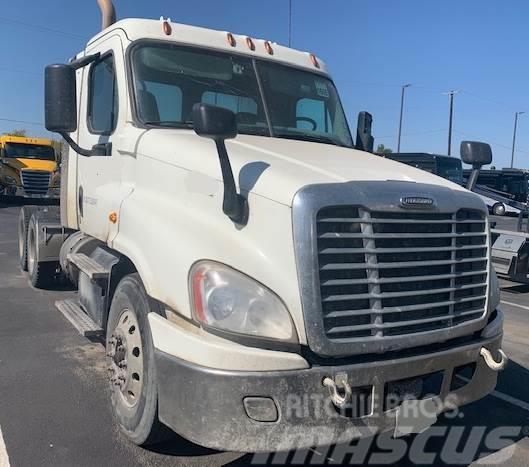 Freightliner FLT Camiones tractor