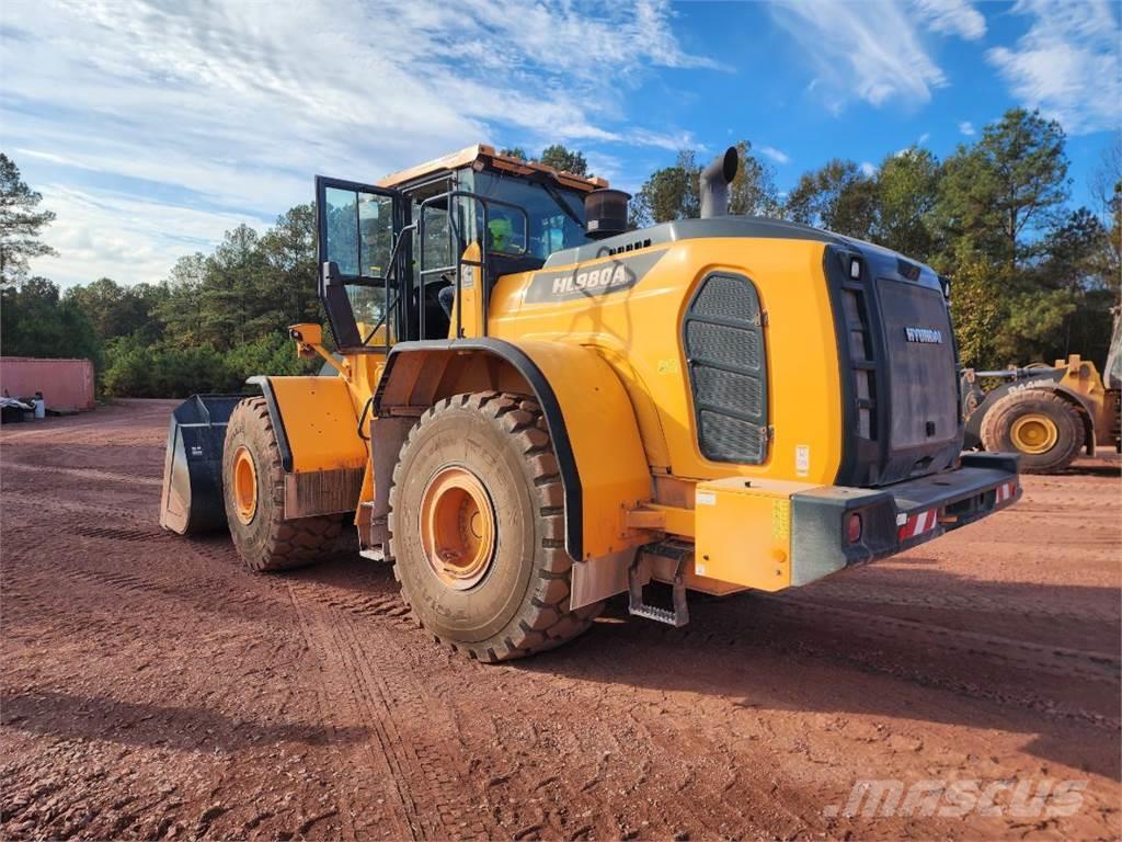 Hyundai HL980A Cargadoras sobre ruedas