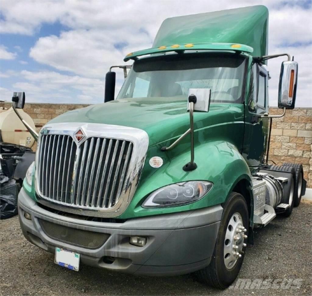 International ProStar Day Cab Camiones tractor