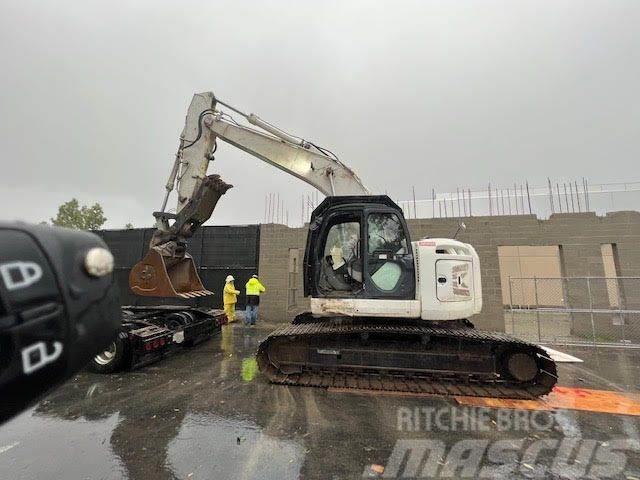 Kobelco SK215SR Excavadoras sobre orugas