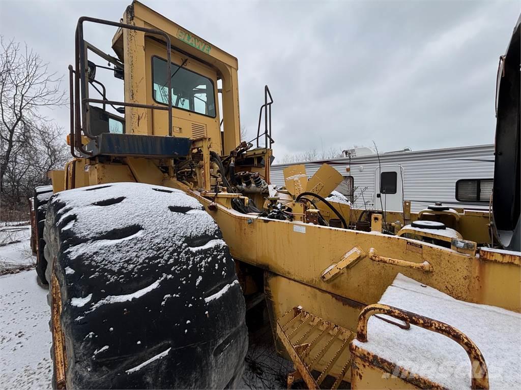 Komatsu WA600 Cargadoras sobre ruedas