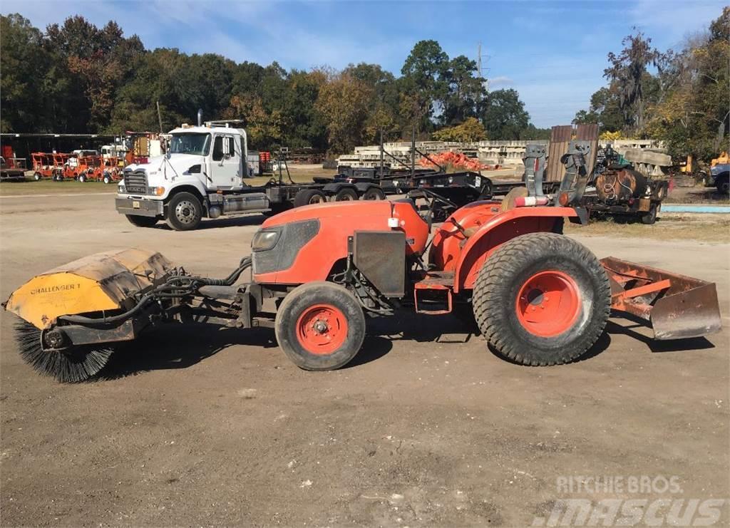 Kubota MX4700F Tractores