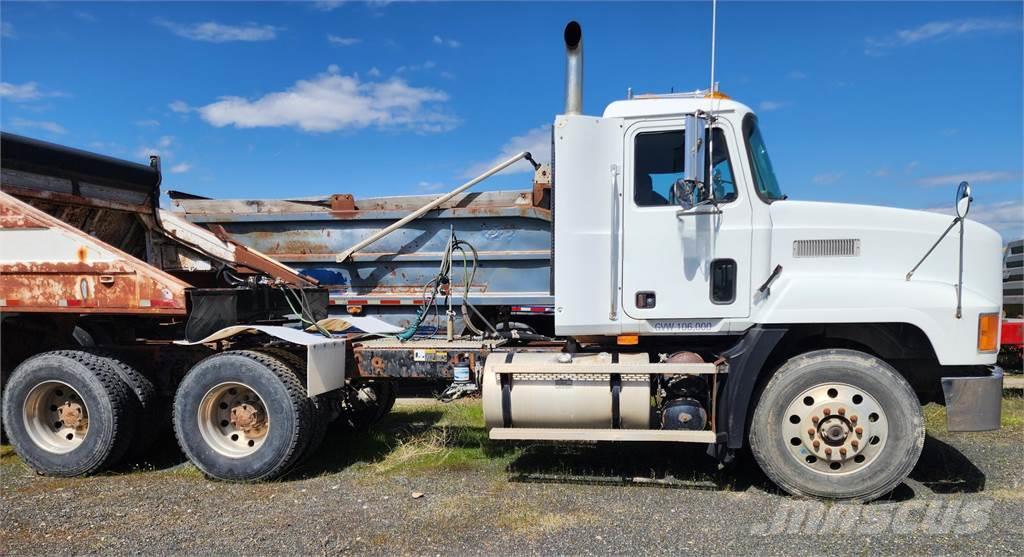 Mack CH613 Camiones tractor