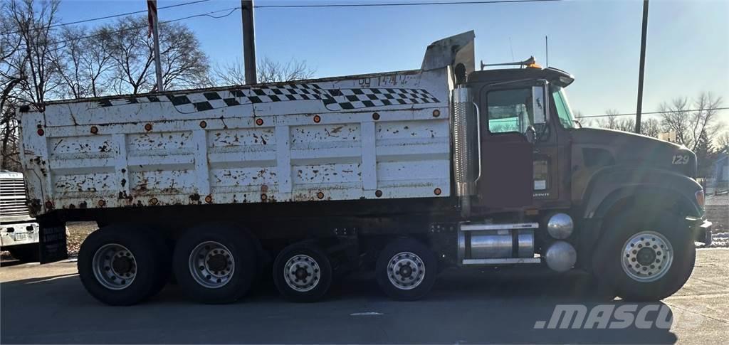 Mack CV713 Bañeras basculantes usadas