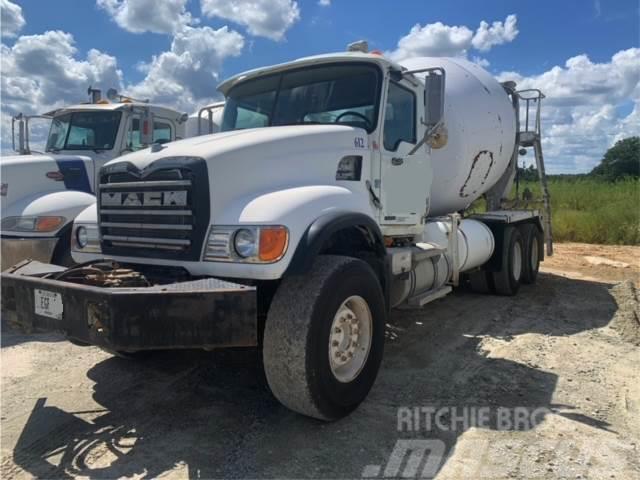 Mack CV713 Camiones de concreto