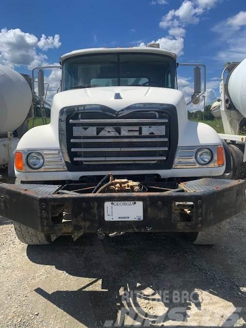 Mack CV713 Camiones de concreto