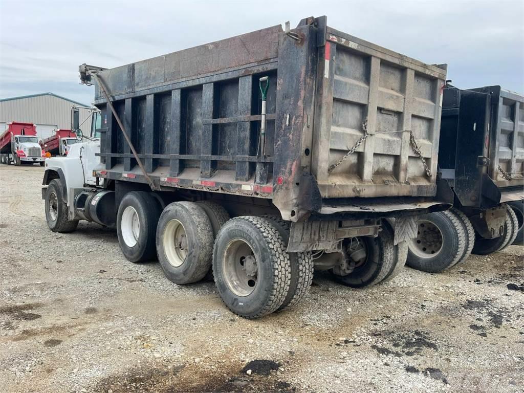 Mack RB688S Bañeras basculantes usadas