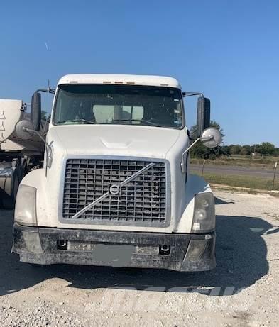 Volvo  Camiones tractor