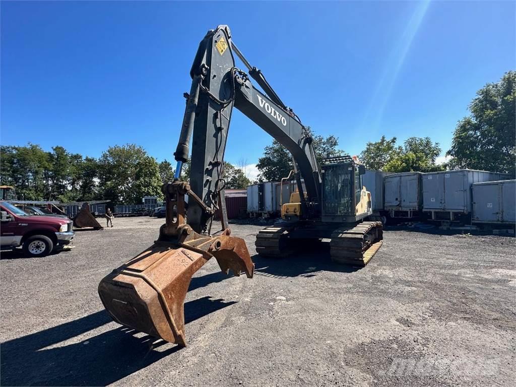 Volvo EC220DL Excavadoras sobre orugas