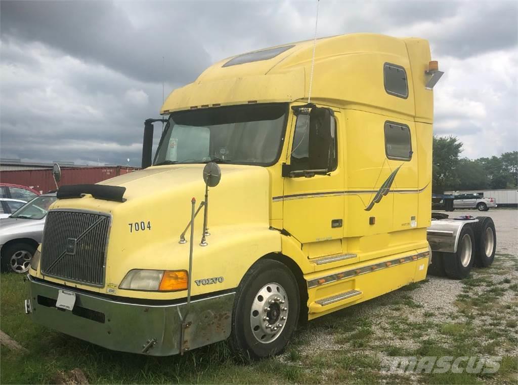 Volvo VNL64T770 Camiones tractor