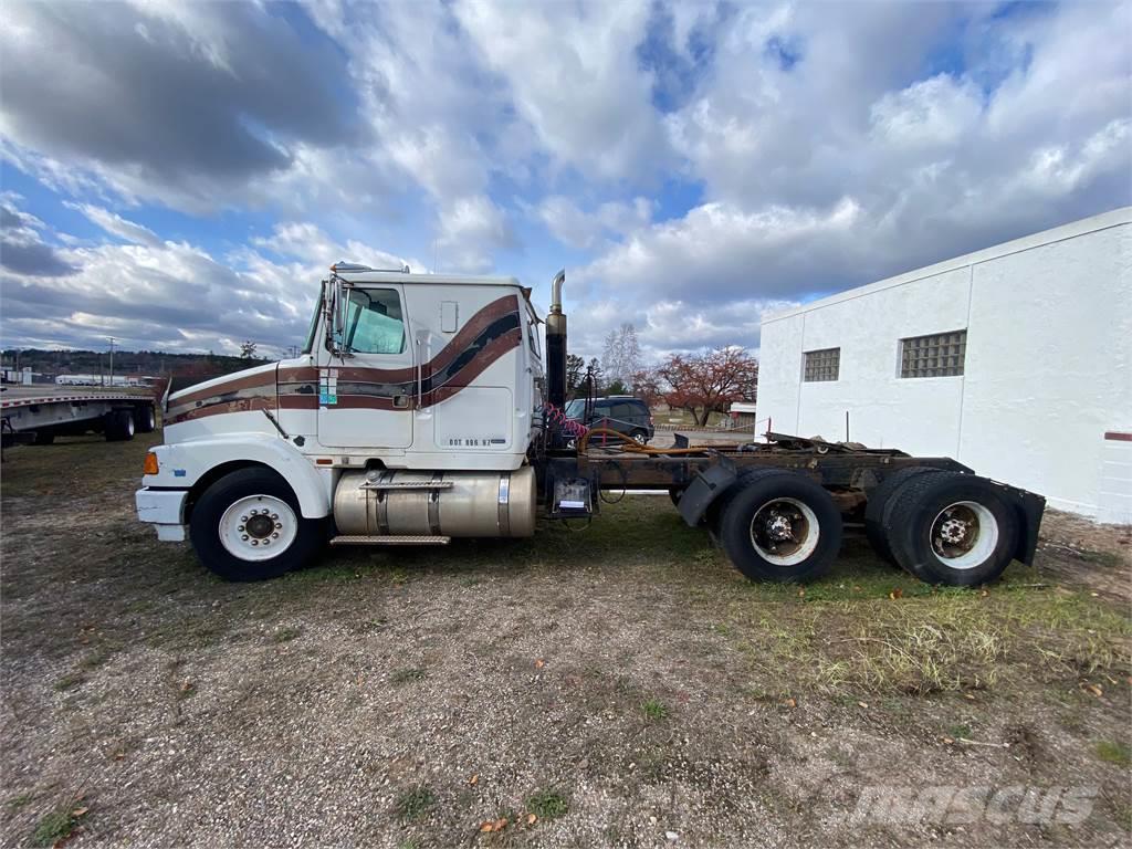 White Sleeper Camiones tractor