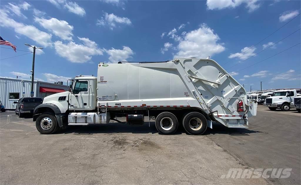 Mack GR64F Camiones de basura