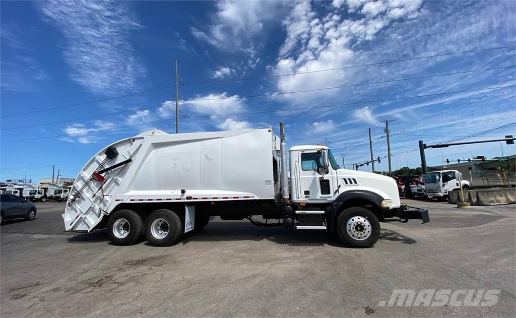 Mack GU813 Camiones de basura